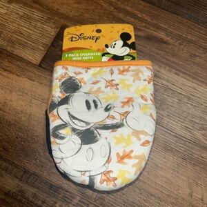 Disney Mickey Mouse Fall Oven Mitts